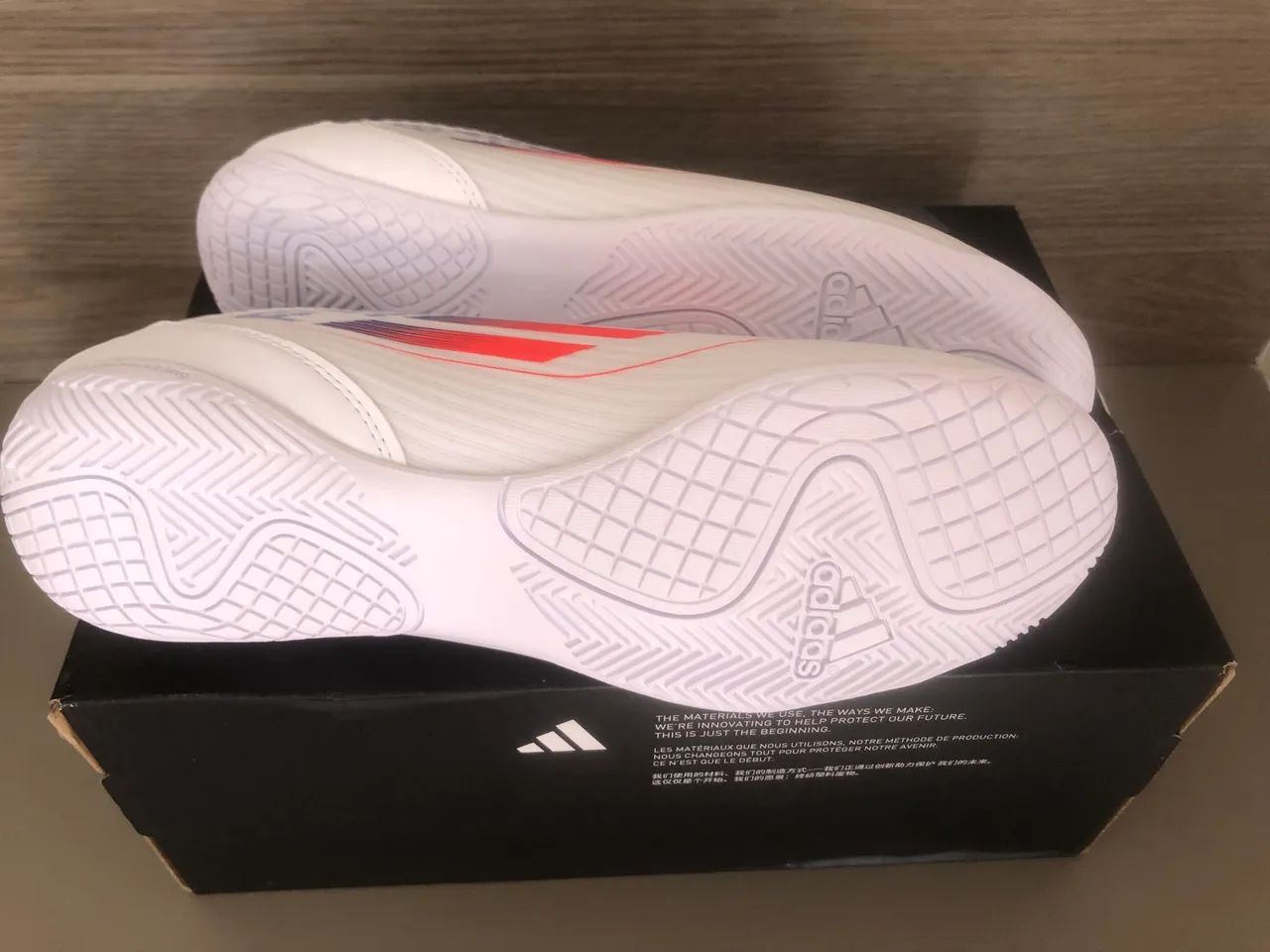 Chuteira Futsal Adidas F50 original nova na caixa - Foto 2