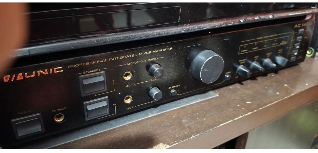 amplificador unic ac1400