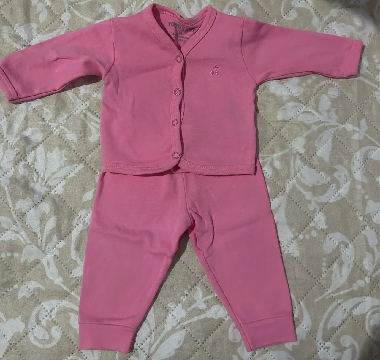 Desapego de roupas para bebê nunca usadas .