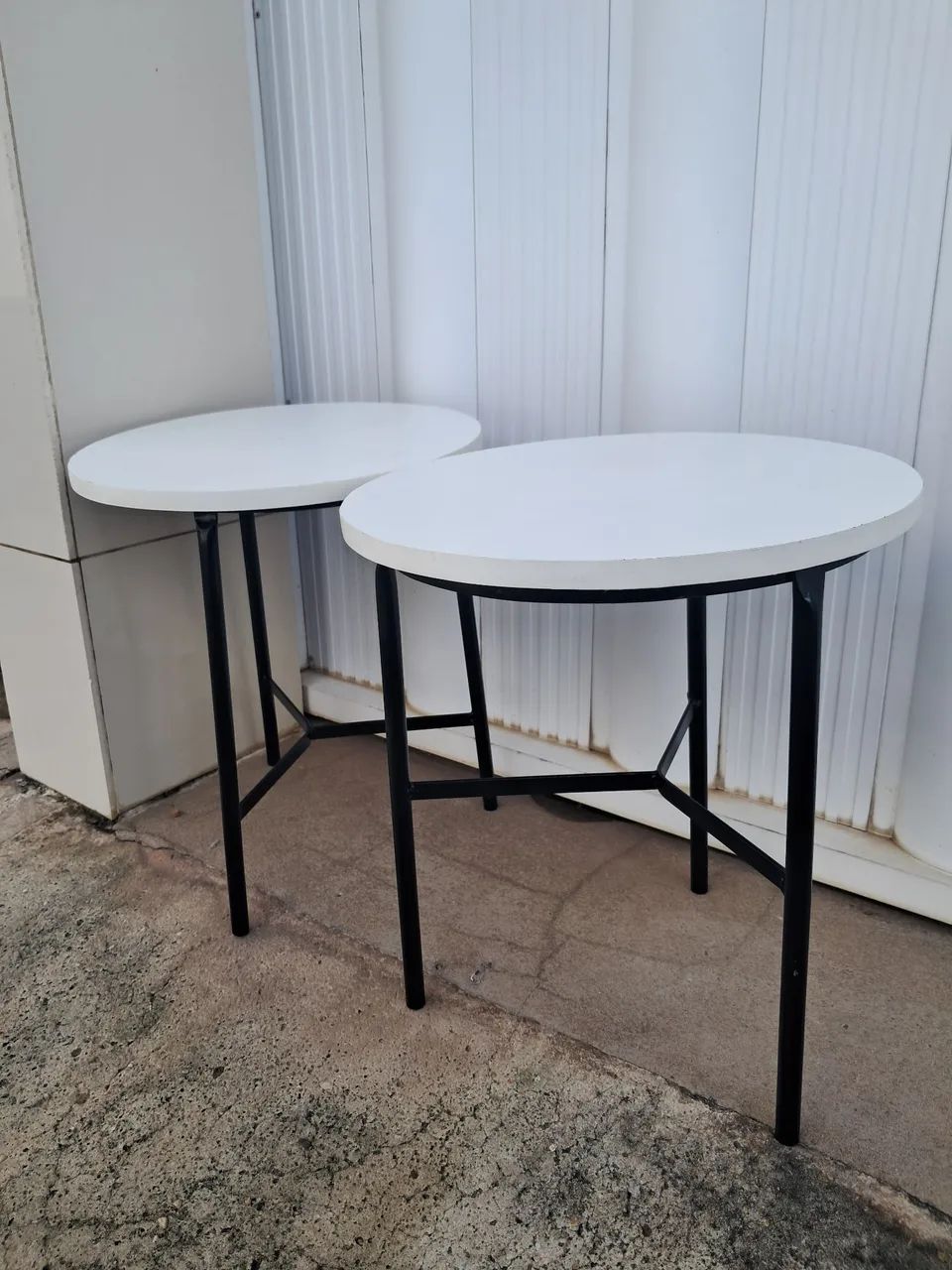 Vendo mesinhas de canto em ferro - Foto 2
