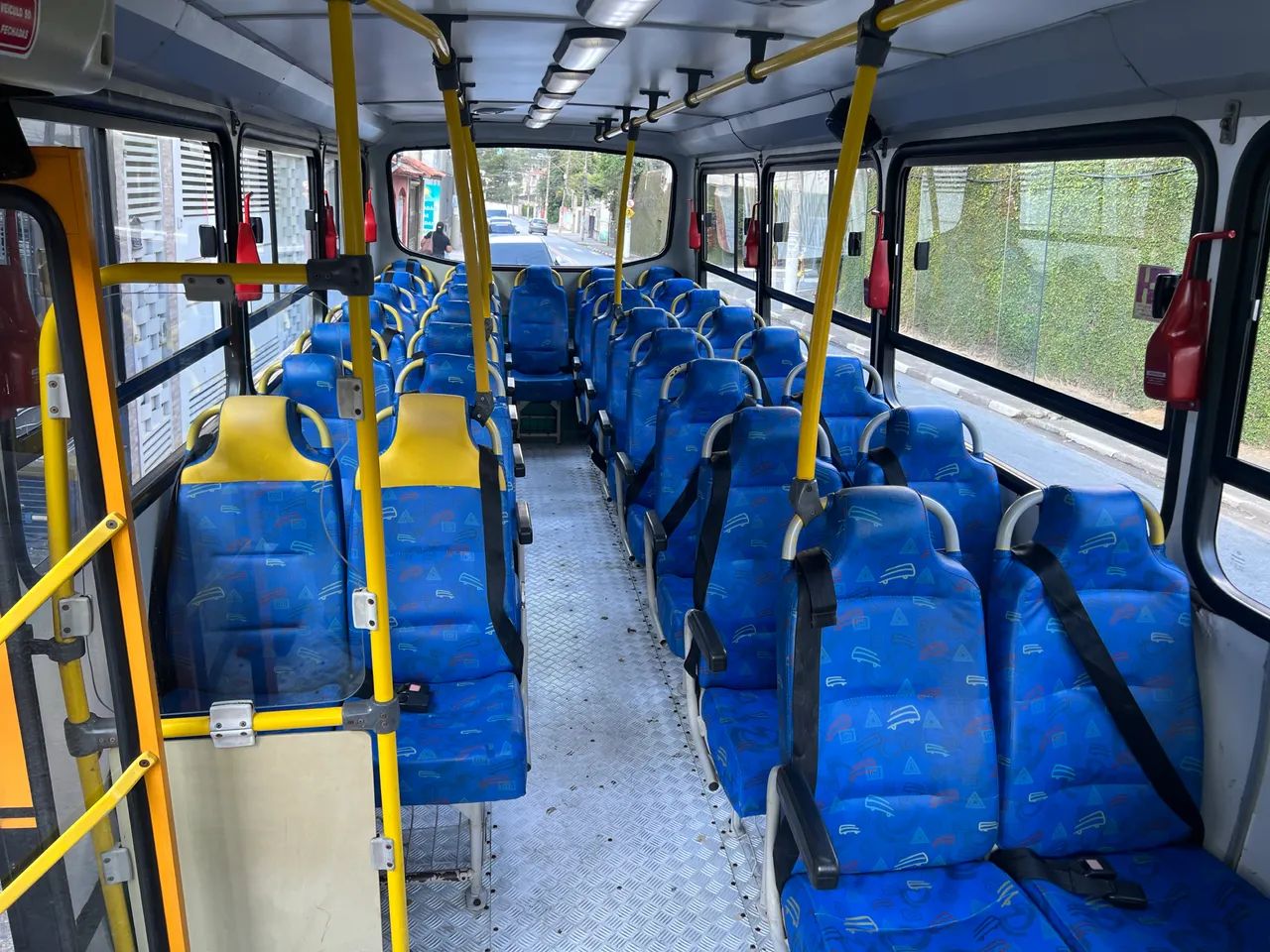 Micro ônibus Volksbus  8.120  31 Lugares ano 2010 km baixa  - Foto 4