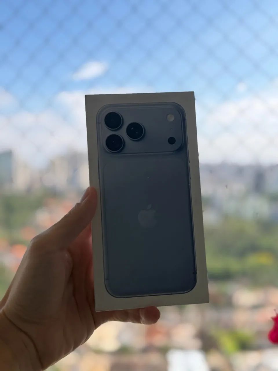 iPhone 18 Pro Max - Glaciar / Azul-Celeste (Lacrado)