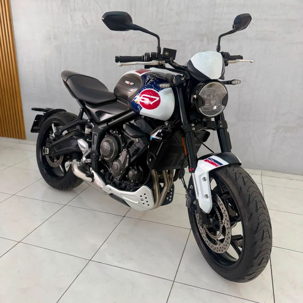 Triumph Trident 660 2025 Tributo! - Foto 2