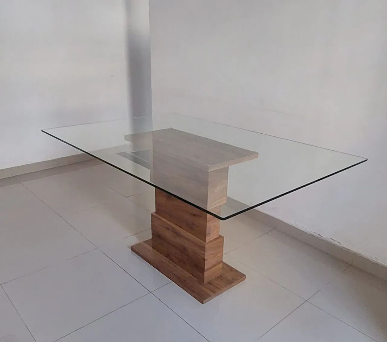 Mesa de jantar pra 6 cadeiras