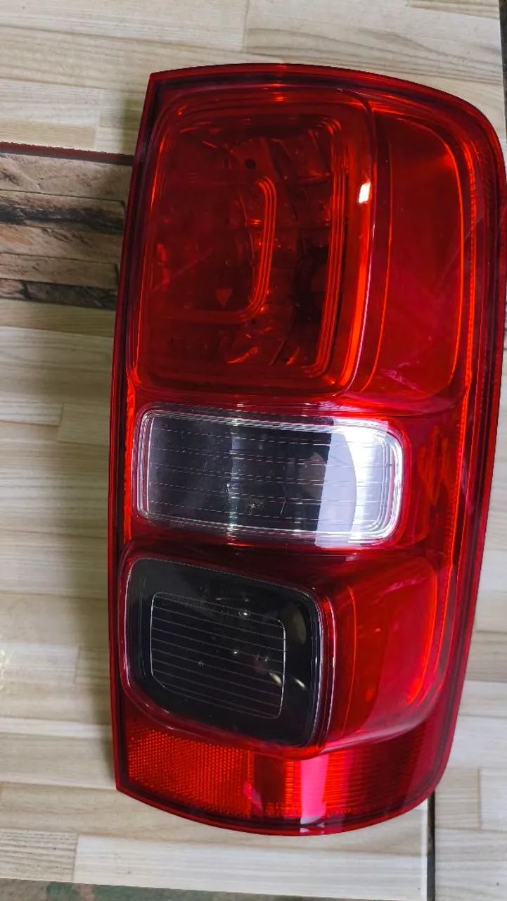 Lanterna S10