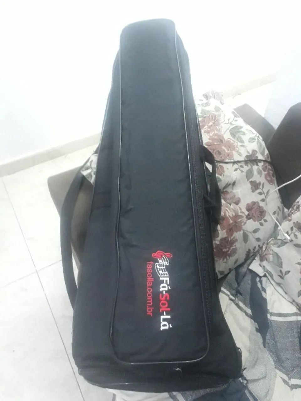 contrabaixo passivo 5 cordas grom's muito macio, blindado acompanha capa e cabo64985864569475125
