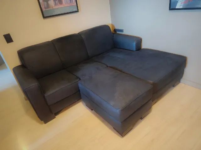 Sofá Modular em Suede Preto com Chaise e Puff  - Foto 4