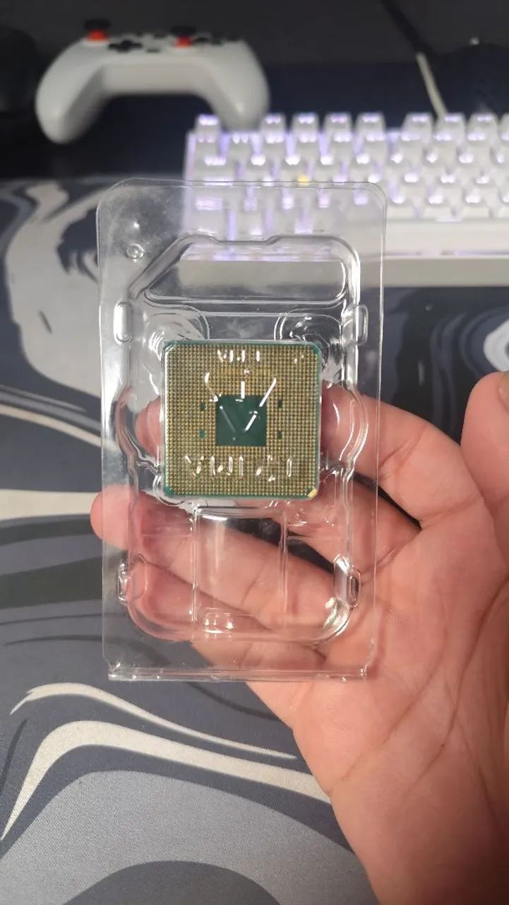 RYZEN 3 PRO 2200G - Foto 2