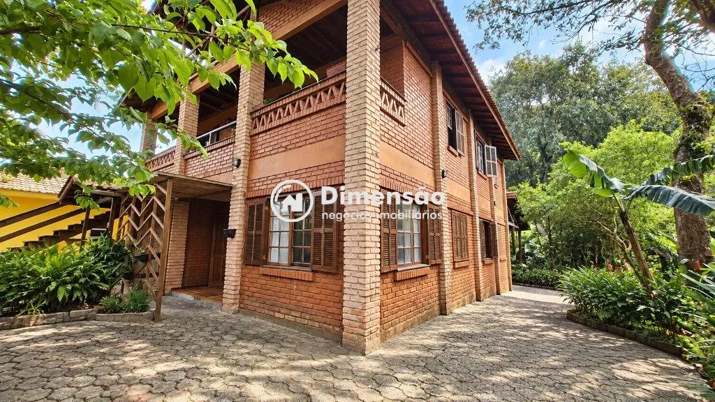CASA RÚSTICA DE TIJOLOS COM 6 DORMITÓRIOS NA ARMAÇÃO - Foto 2