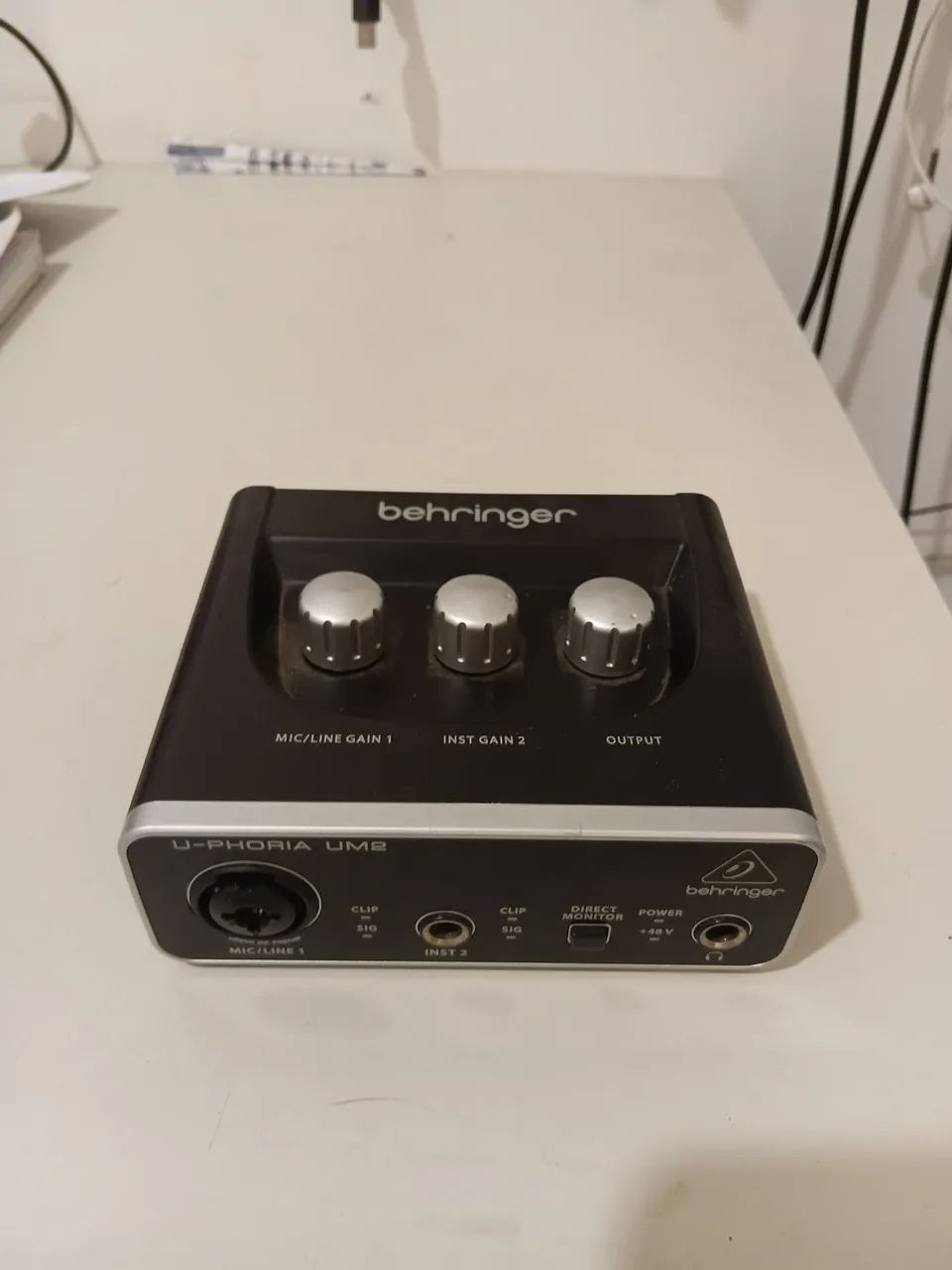 interface de áudio Behringer U-Phoria UM2 