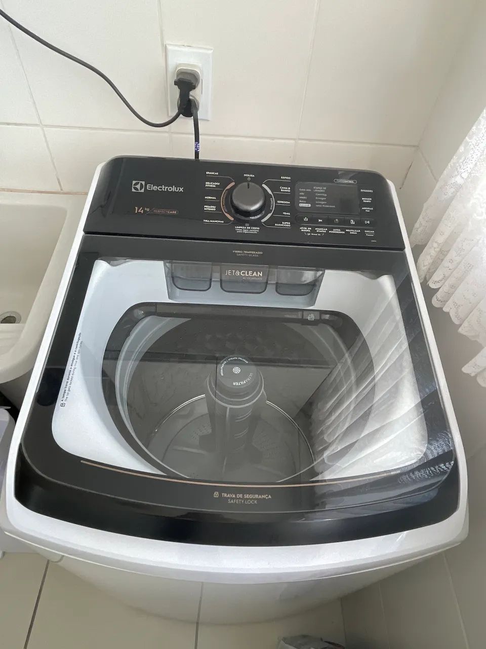 Máquina de lavar Eletrolux 14kg