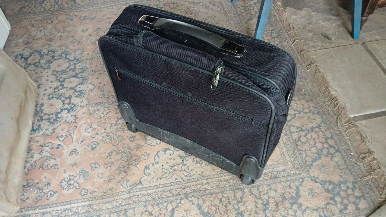 Maleta executiva de viagem.  - Foto 2