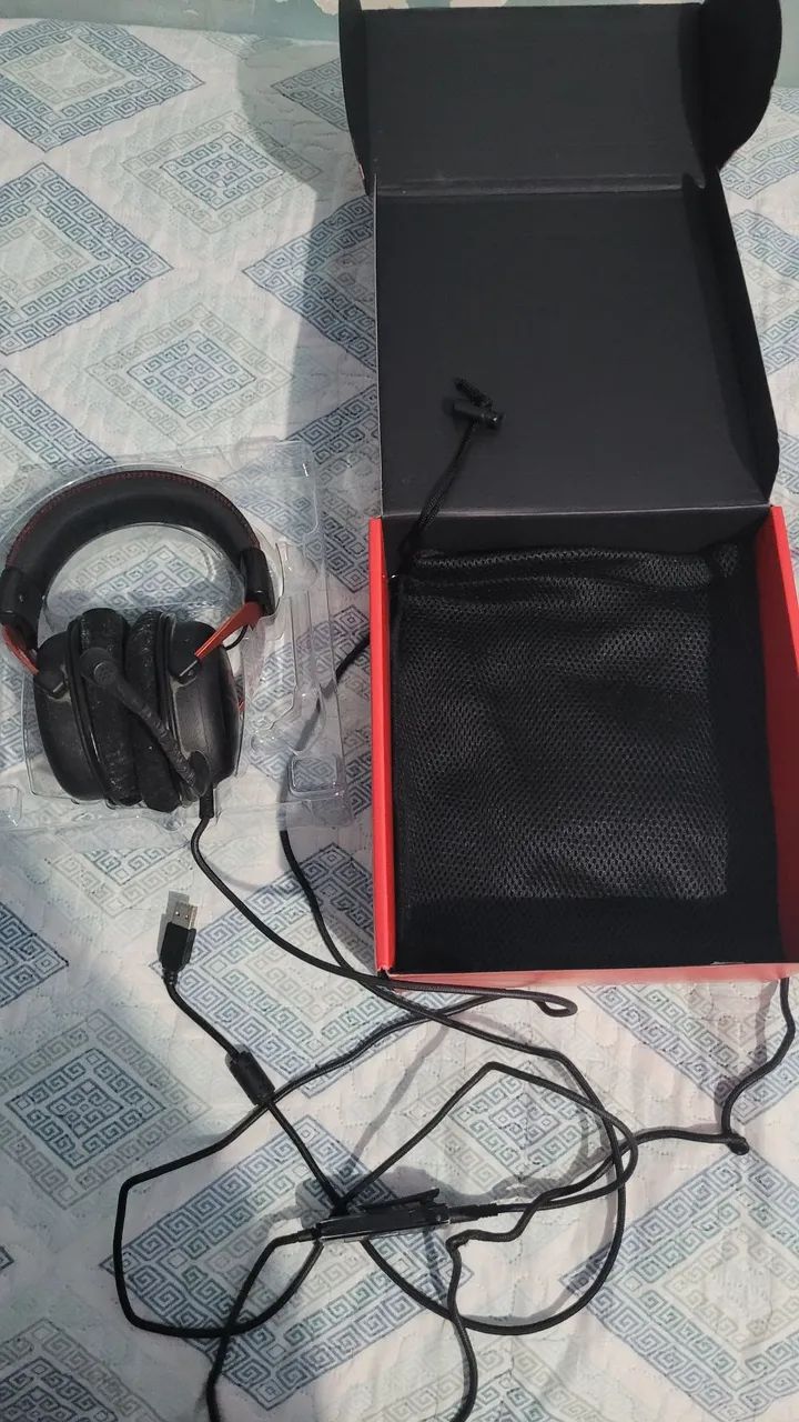 HEADSET HYPERX CLOUD 2 - 7.1 / cabo com mal contato