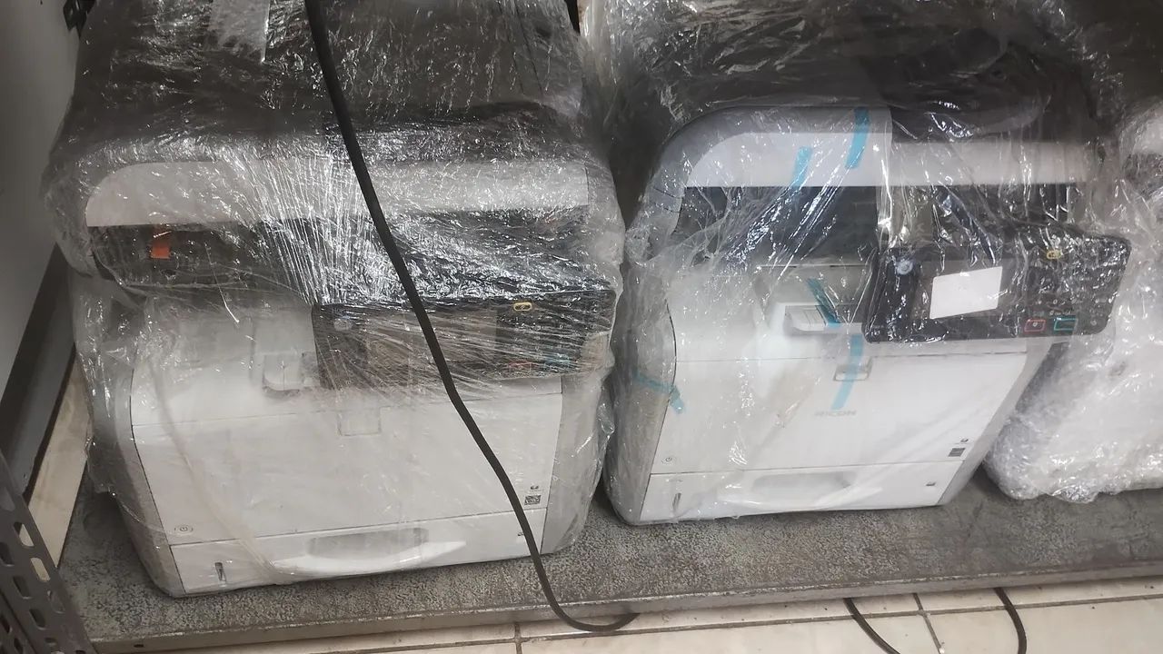 Impressora Rich 4510 semi nova com toner 