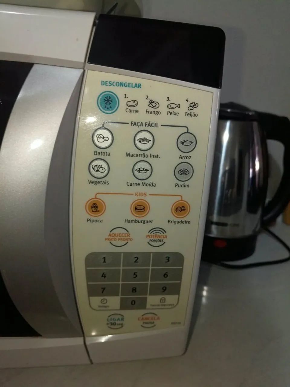 Microondas Electrolux 18 litros - Foto 3