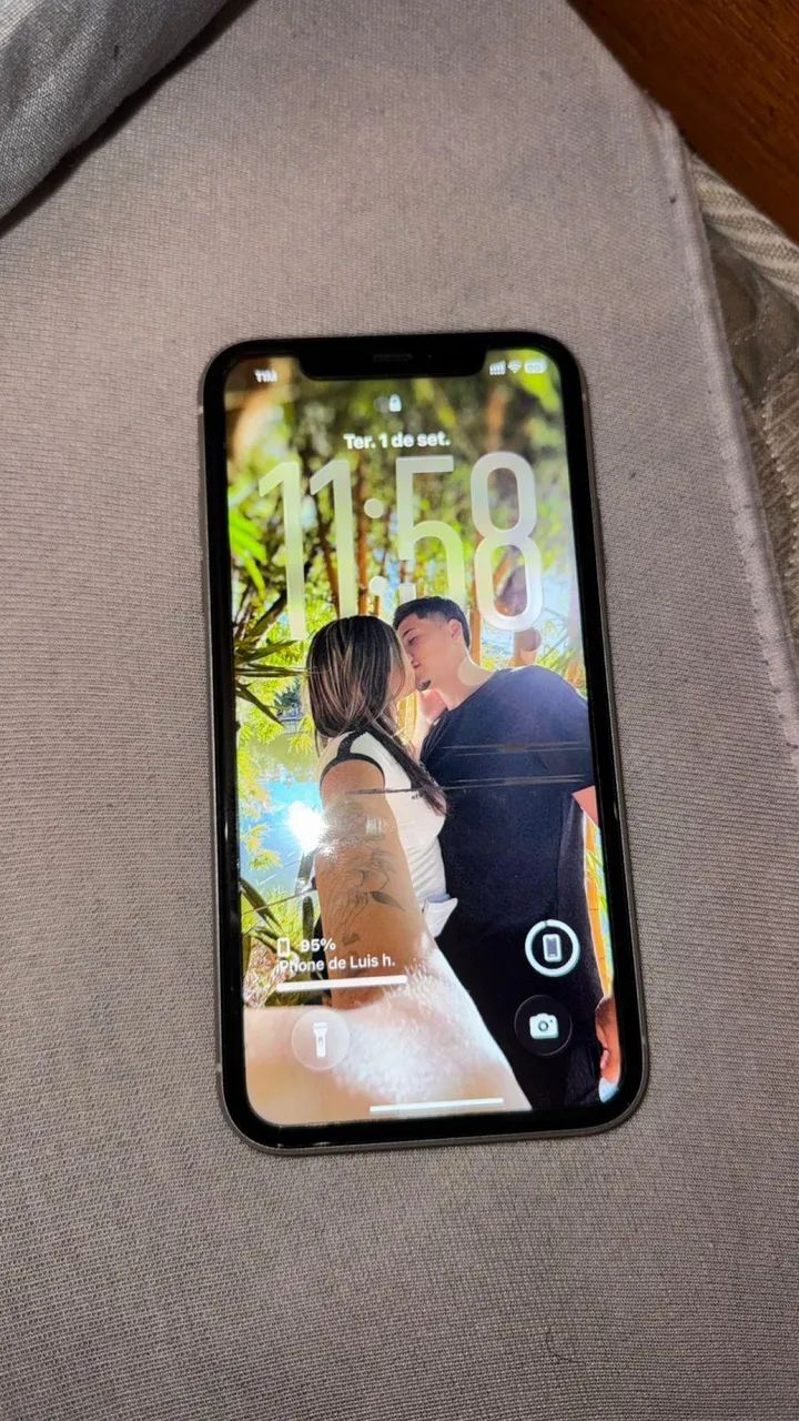 iPhone 11 Branco com marcas de uso  - Foto 2