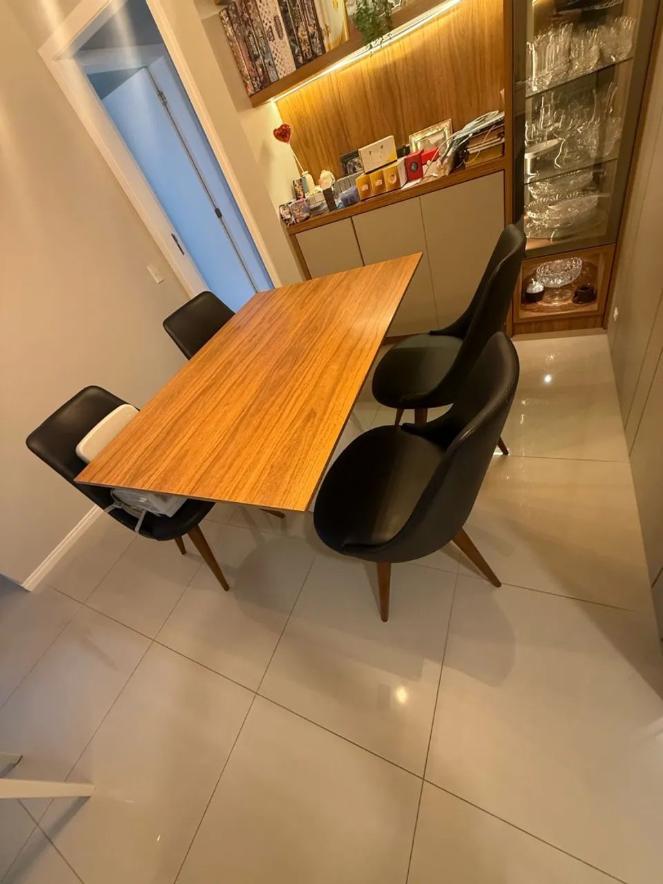 Mesa e cadeiras 4 lugares  - Foto 2