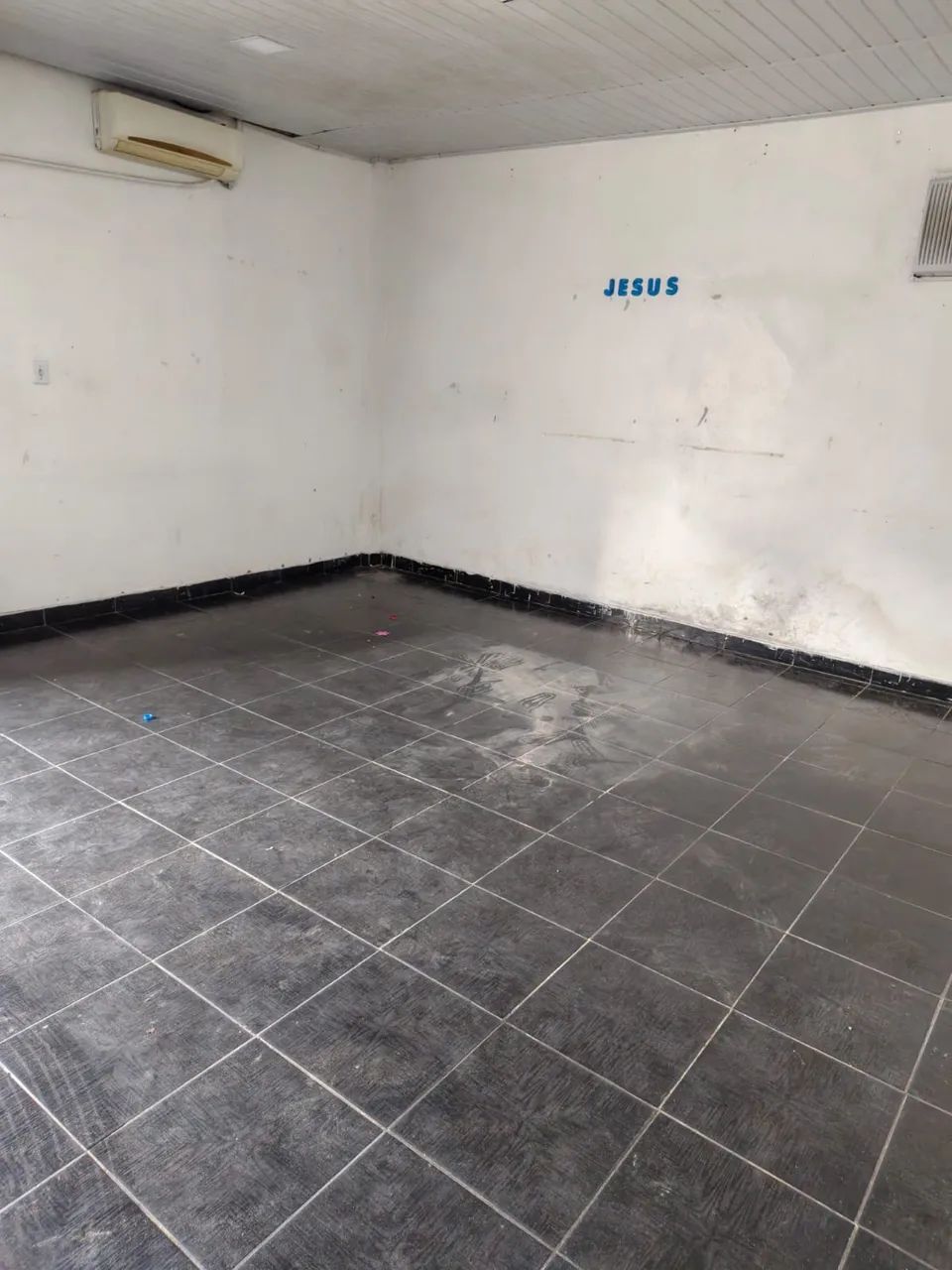 Alugo ponto comercial  Jorge Teixeira 