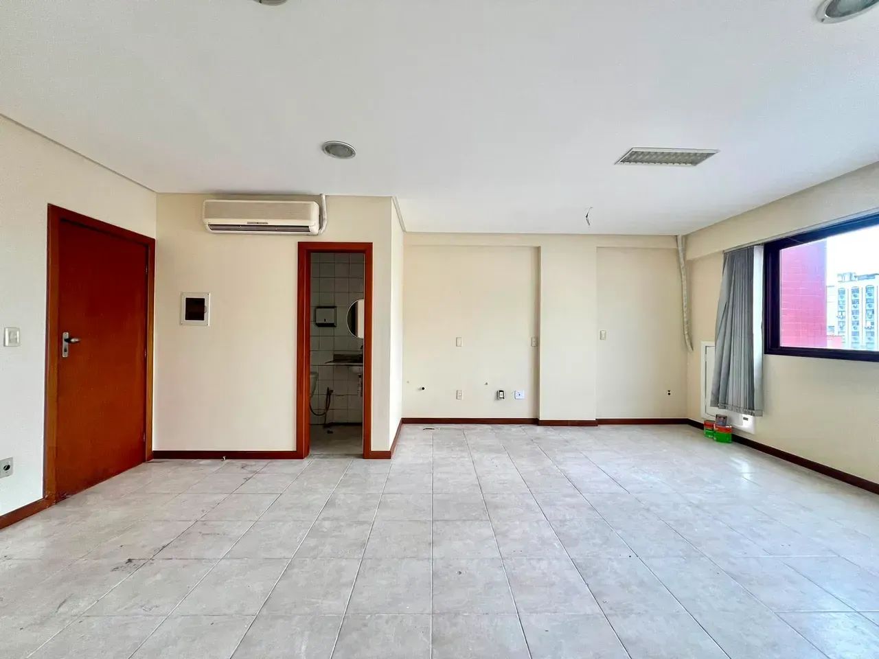 OPORTUNIDADE! VENDA ! SALA COMERCIAL CENTRO VILA VELHA  50m² - Foto 5