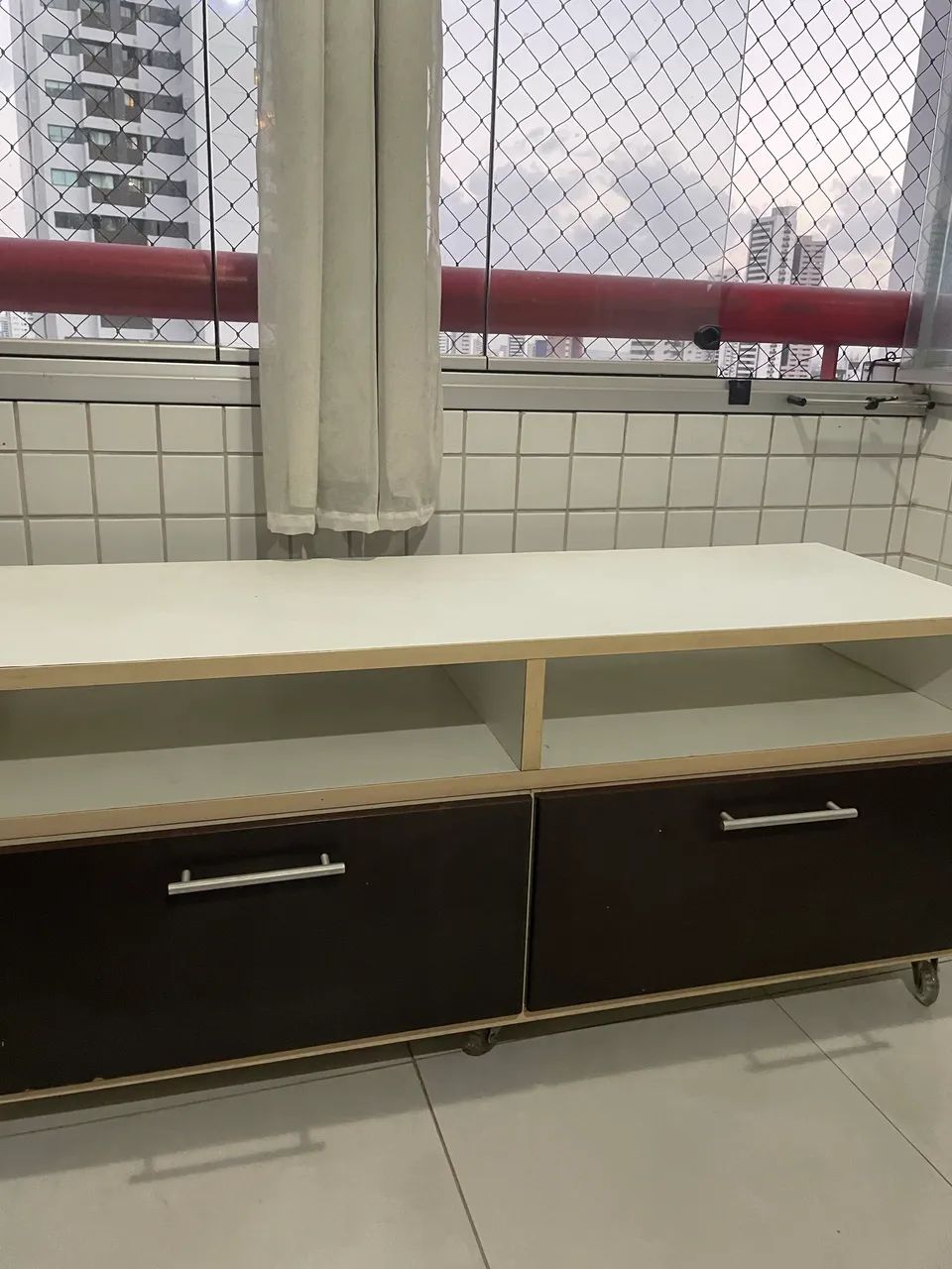 Rack para TV com 2 gavetas e nichos - Móvel de sala - Foto 5