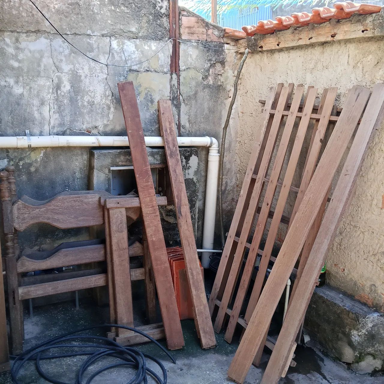 Vendo  4 camas de sucupira - Foto 2