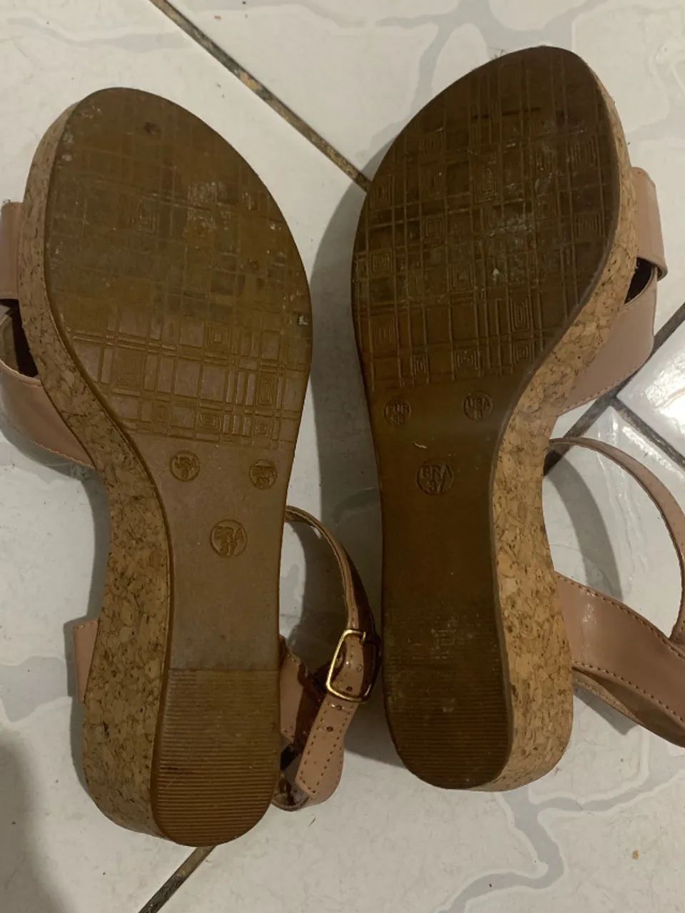 Sapato com salto (tamanco) - Foto 2