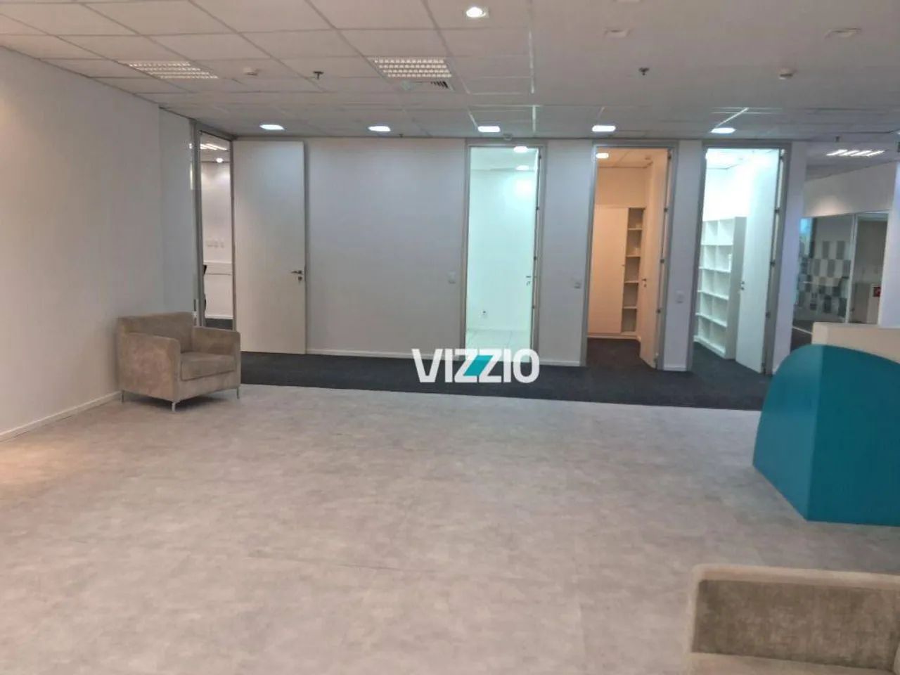 Excelente oportunidade mobiliada para locação em edifício triplo AAA, com 1.090,17m² - Bro - Foto 3