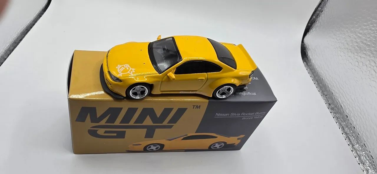 MINI GT Nissan Silvia Rocket Bunny  - Foto 2