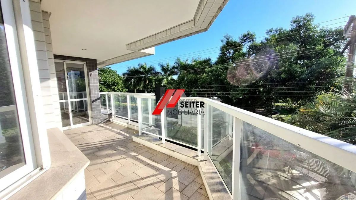 Apartamento de 4 dormitorios para alugar na Beira Mar de Florianopolis