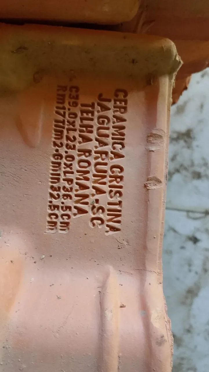 Telha de barro romana