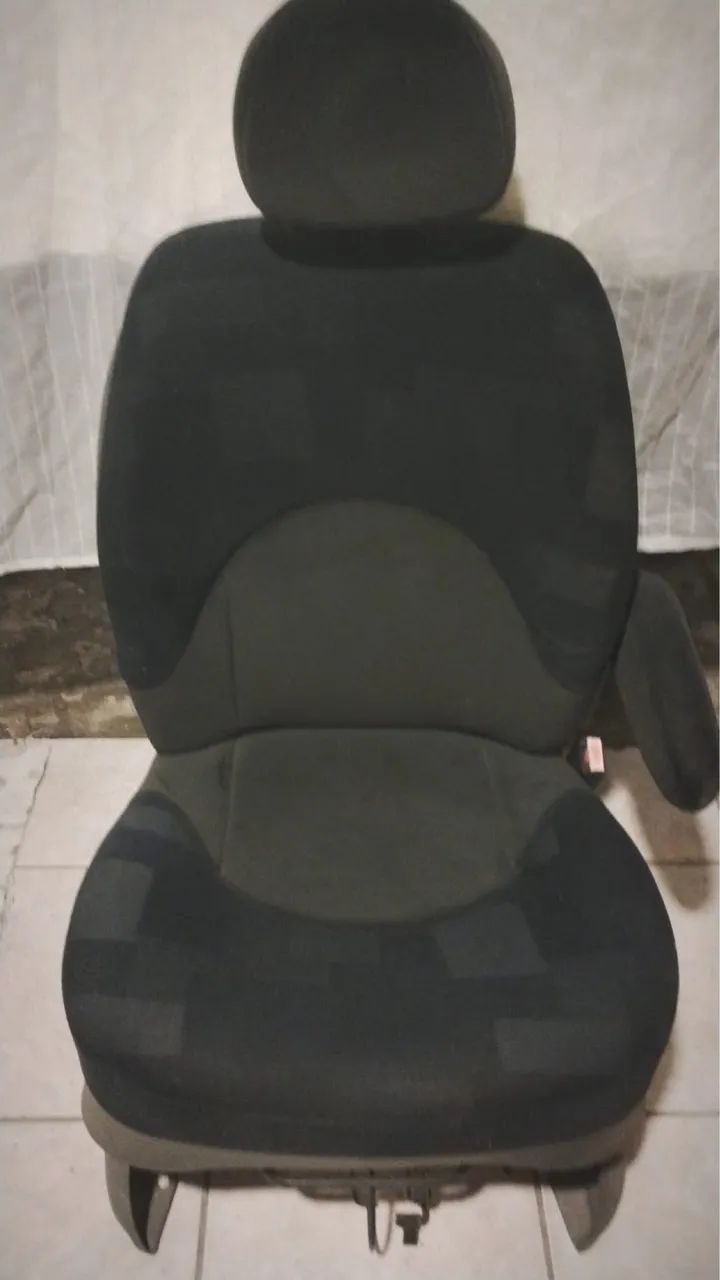 Banco de carro do Picasso 