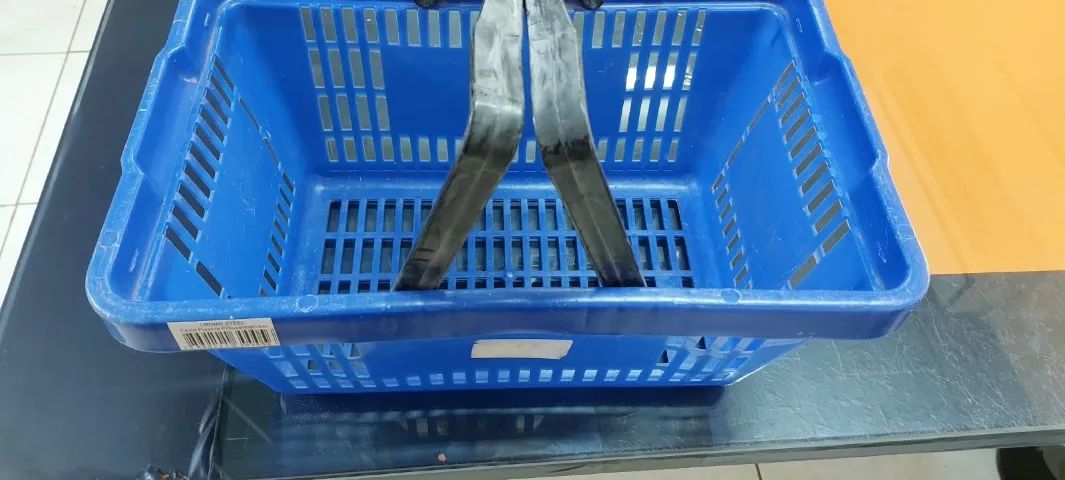Cesta Plástica de supermercado Keiko Cm13G 13 Litros Azul - Foto 4