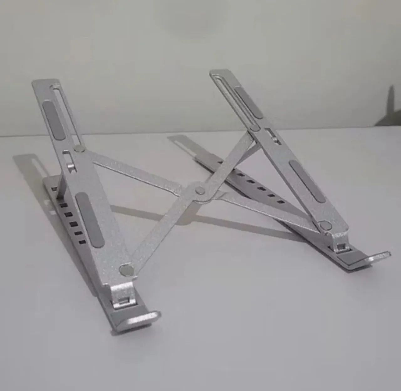 Suporte para Notebook Ajustável e Ergonômico