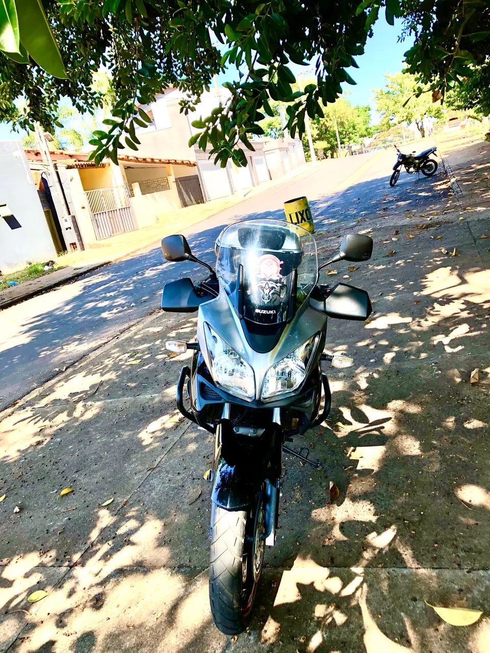 V Strom 1000