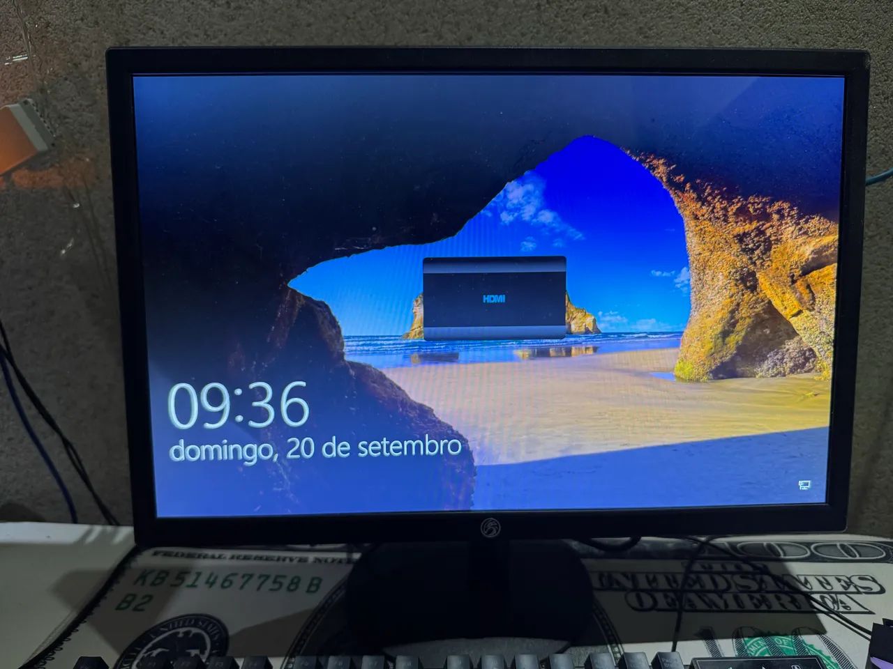 Vendo Monitor Tob 21 Polegadas NOVO