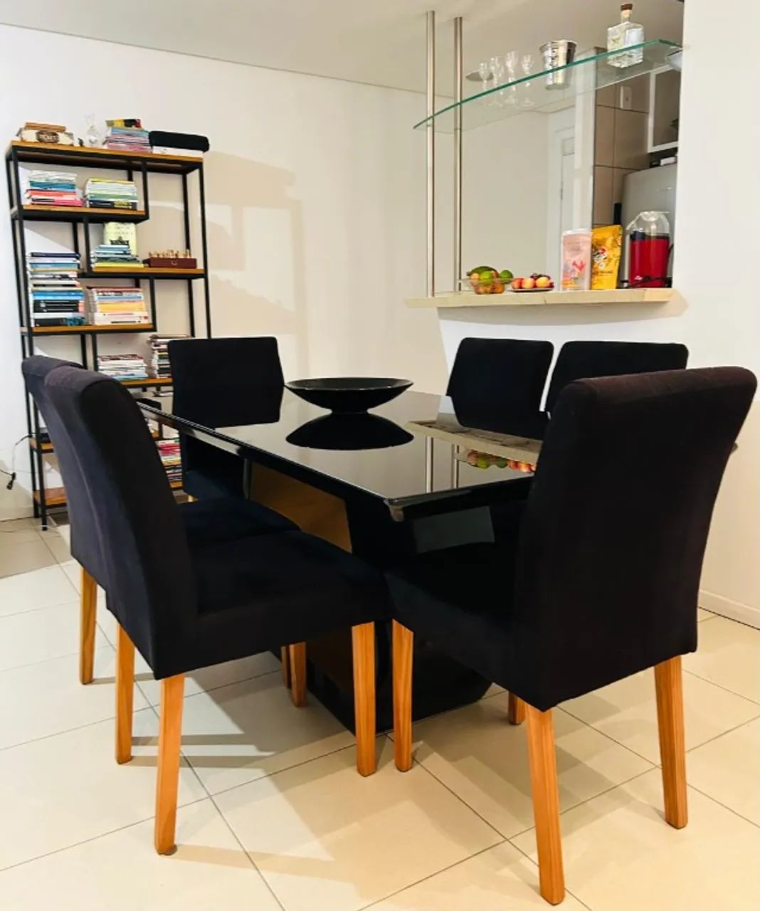 Vendo sofá retrátil e sala jantar 6 lugares bonitos e bom custo-benefício - Foto 3