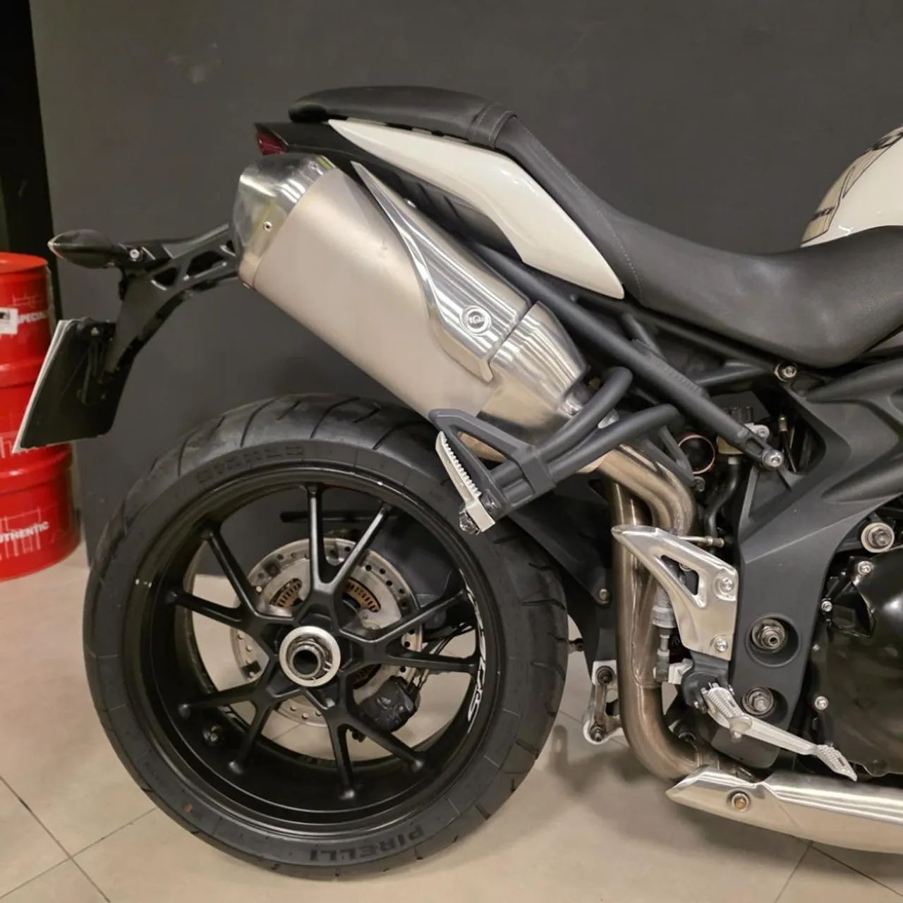 SPEED TRIPLE 1050i - Foto 4