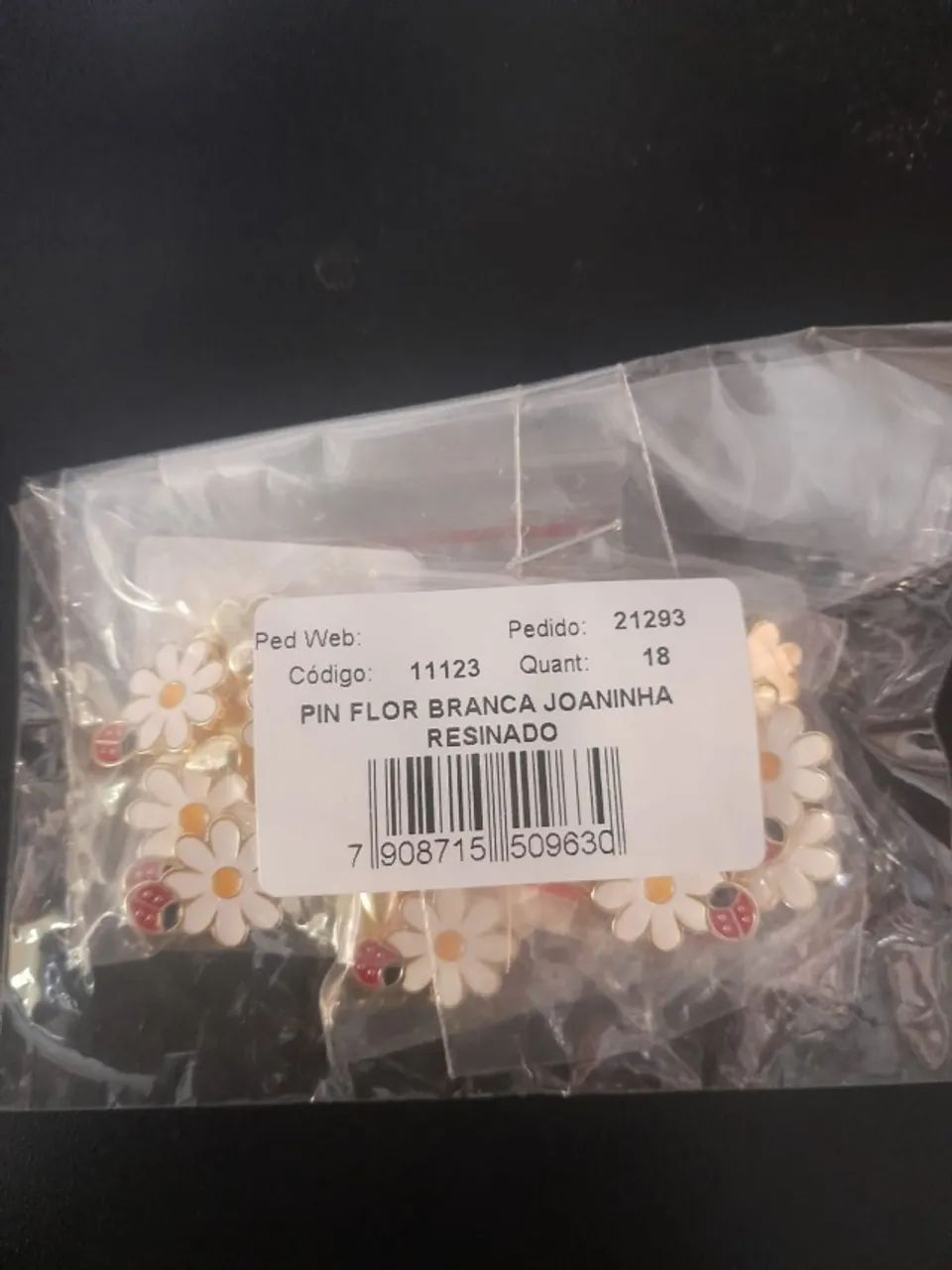 Pingente para chinelo (pins) Banhados a ouro.