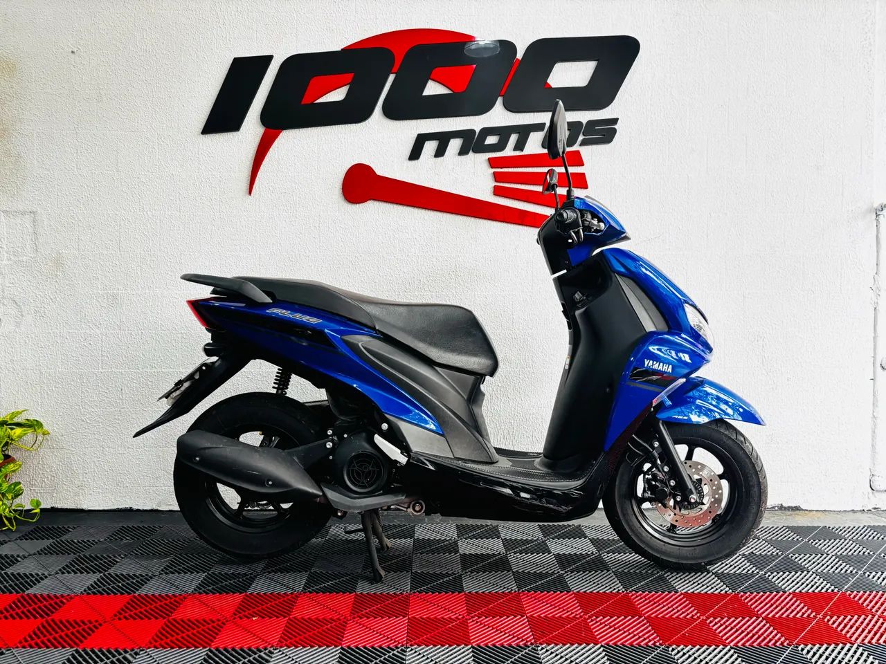 YAMAHA FLUO 125