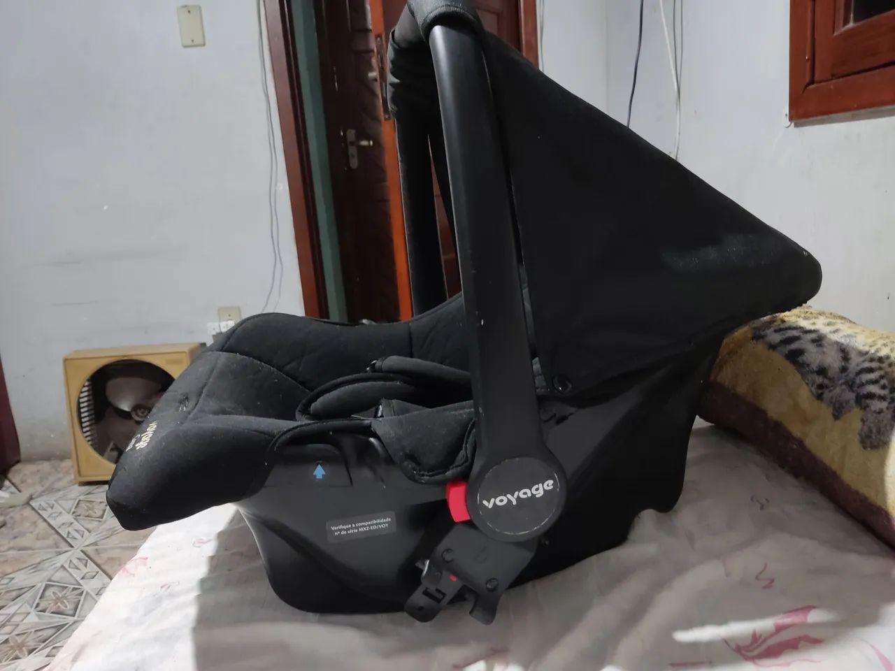 Vendo bebê conforto pouco usado 