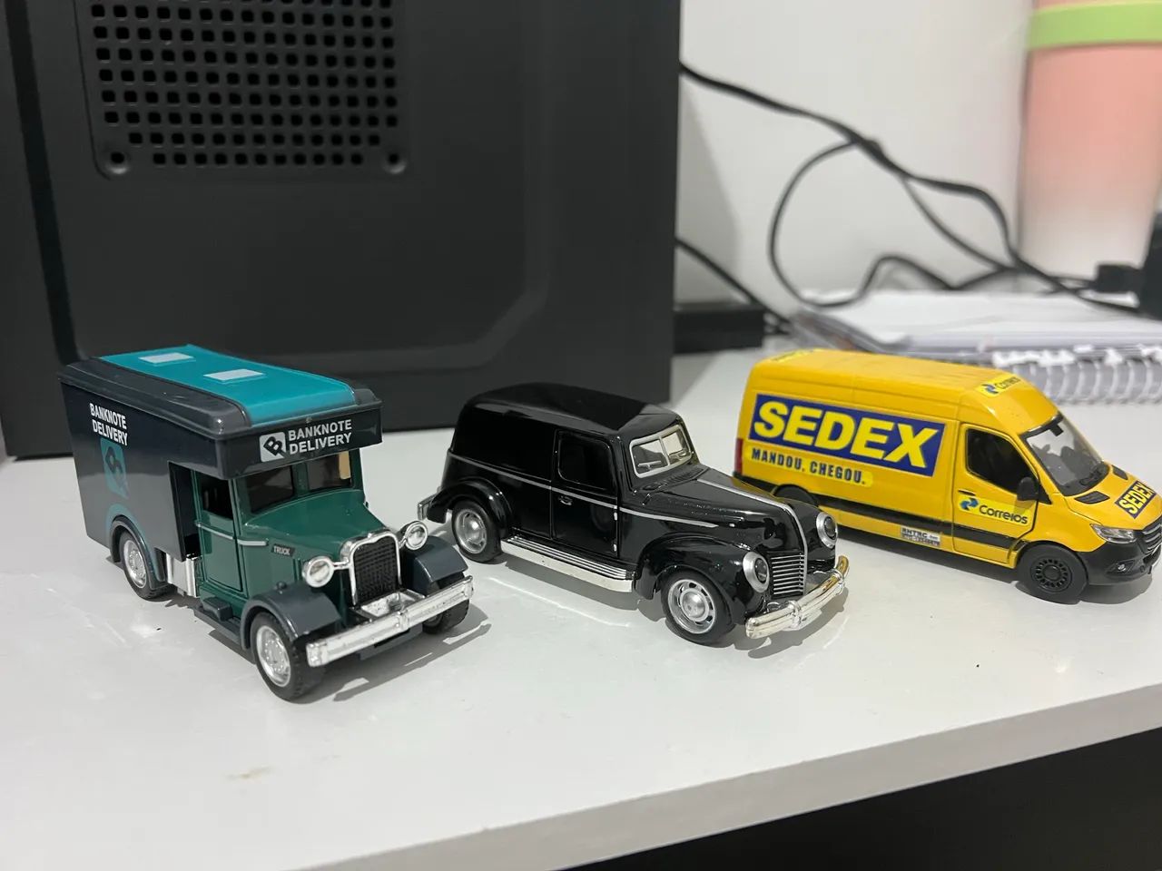 Coleção de Carrinhos Miniatura de Metal - Foto 2