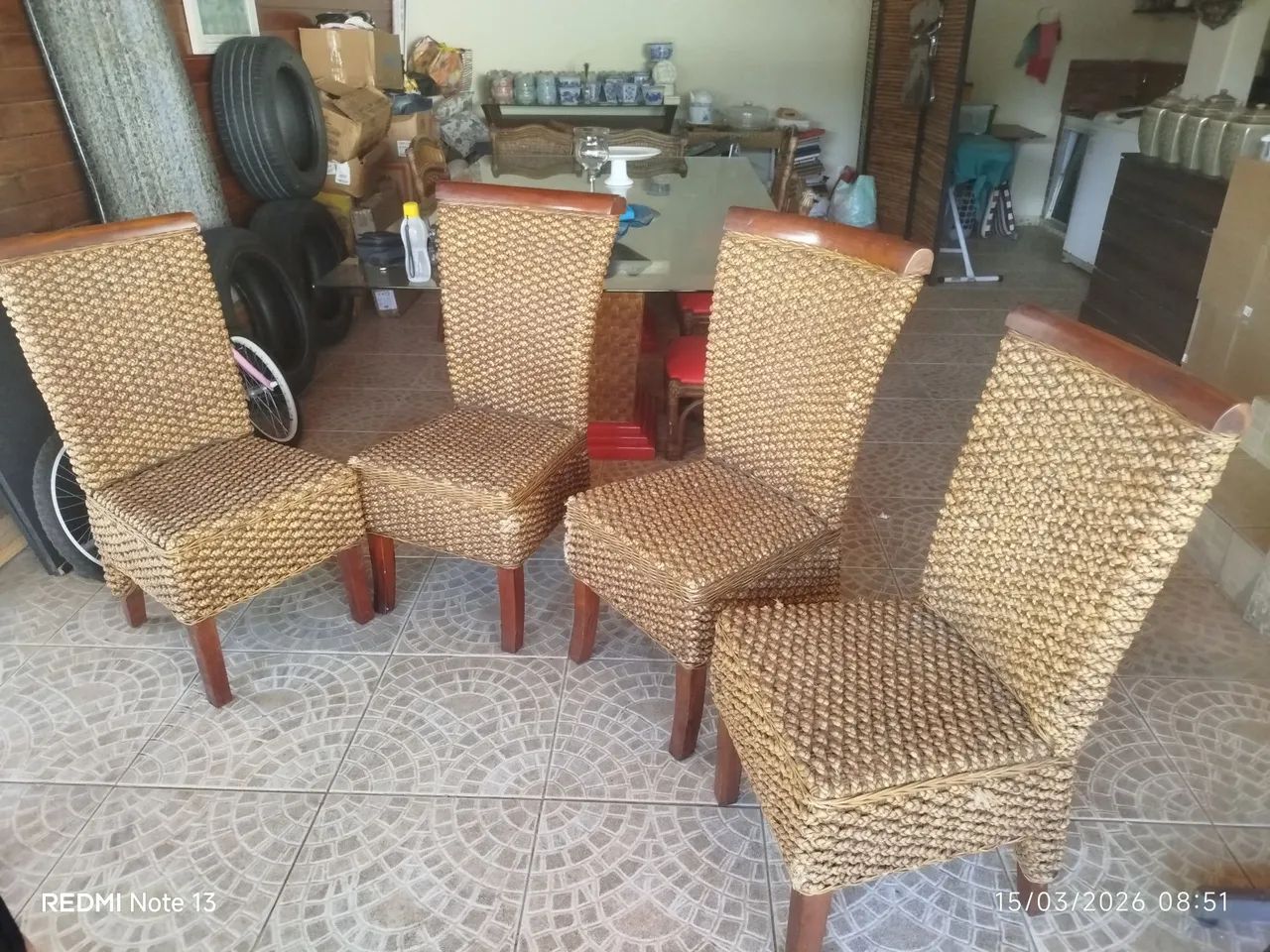 Poltronas de casca de banana tratada 