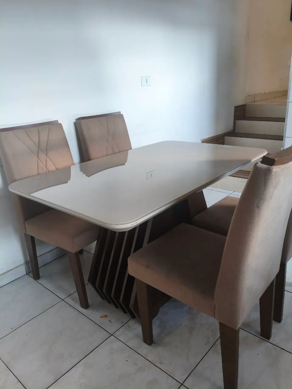 Conjunto de Mesa 4 cadeiras - Foto 2