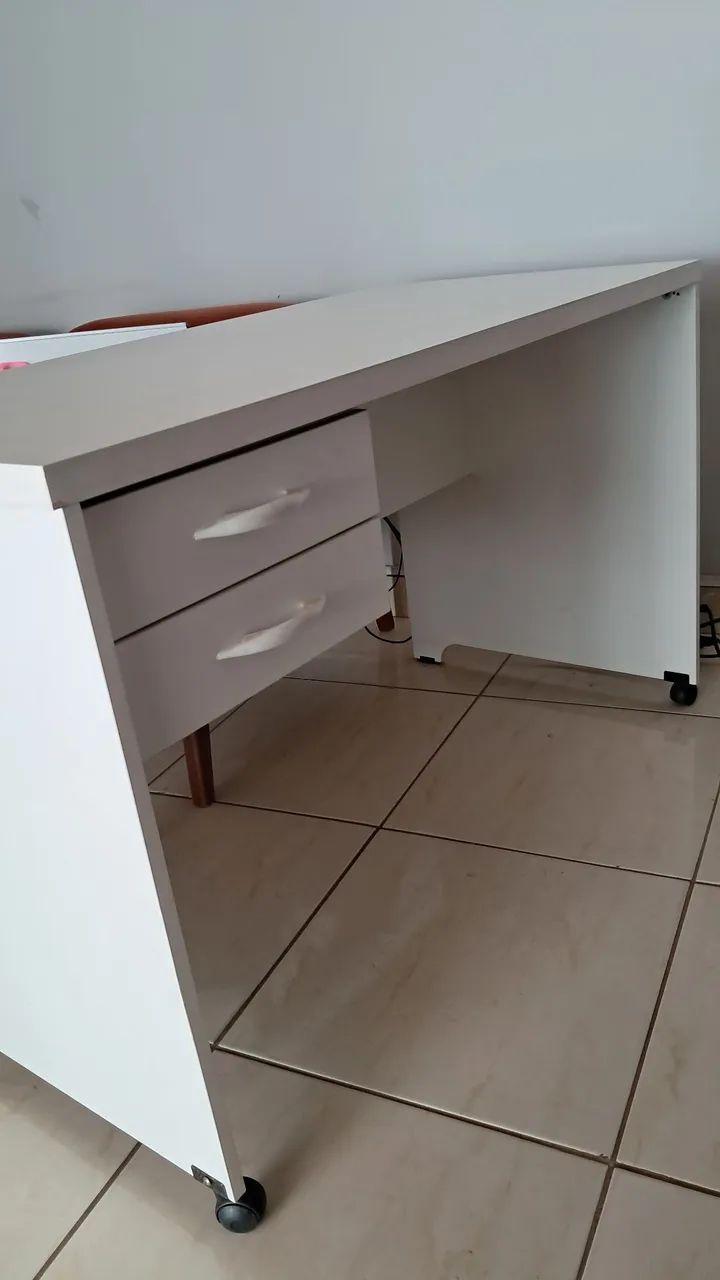 Mesa de escritório ou consultório cor branca - Foto 2