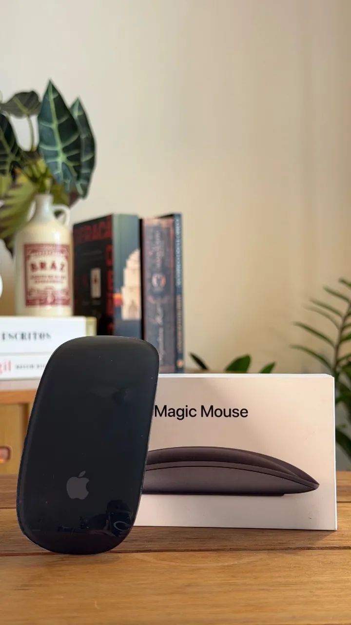 Magic Mouse 2 - Apple (Space Gray) - com caixa, manual e cabo originais - Foto 2