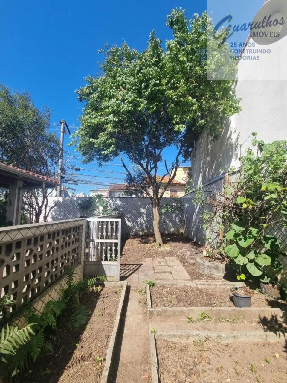 Linda casa terrea com muita area verde - Foto 3