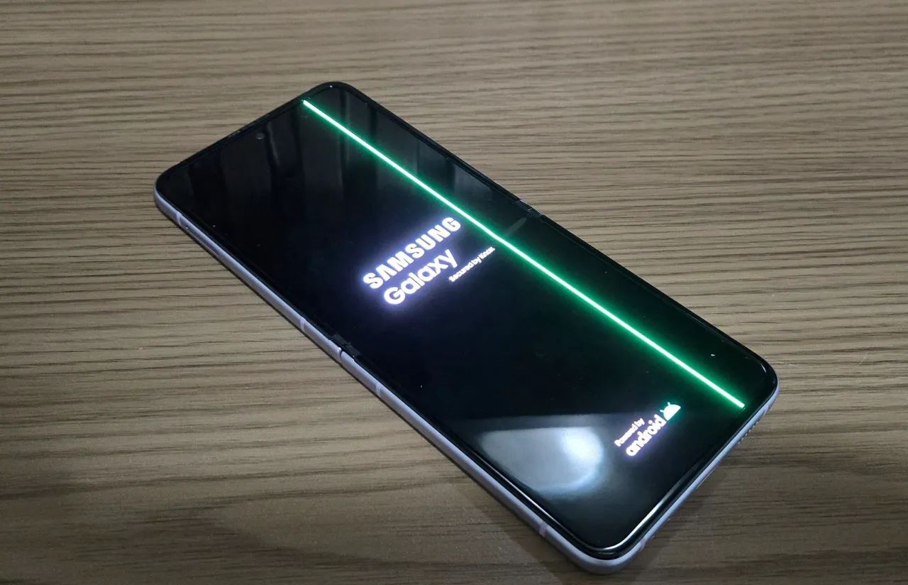 Samsung Galaxy Z Flip3 5G - Foto 4