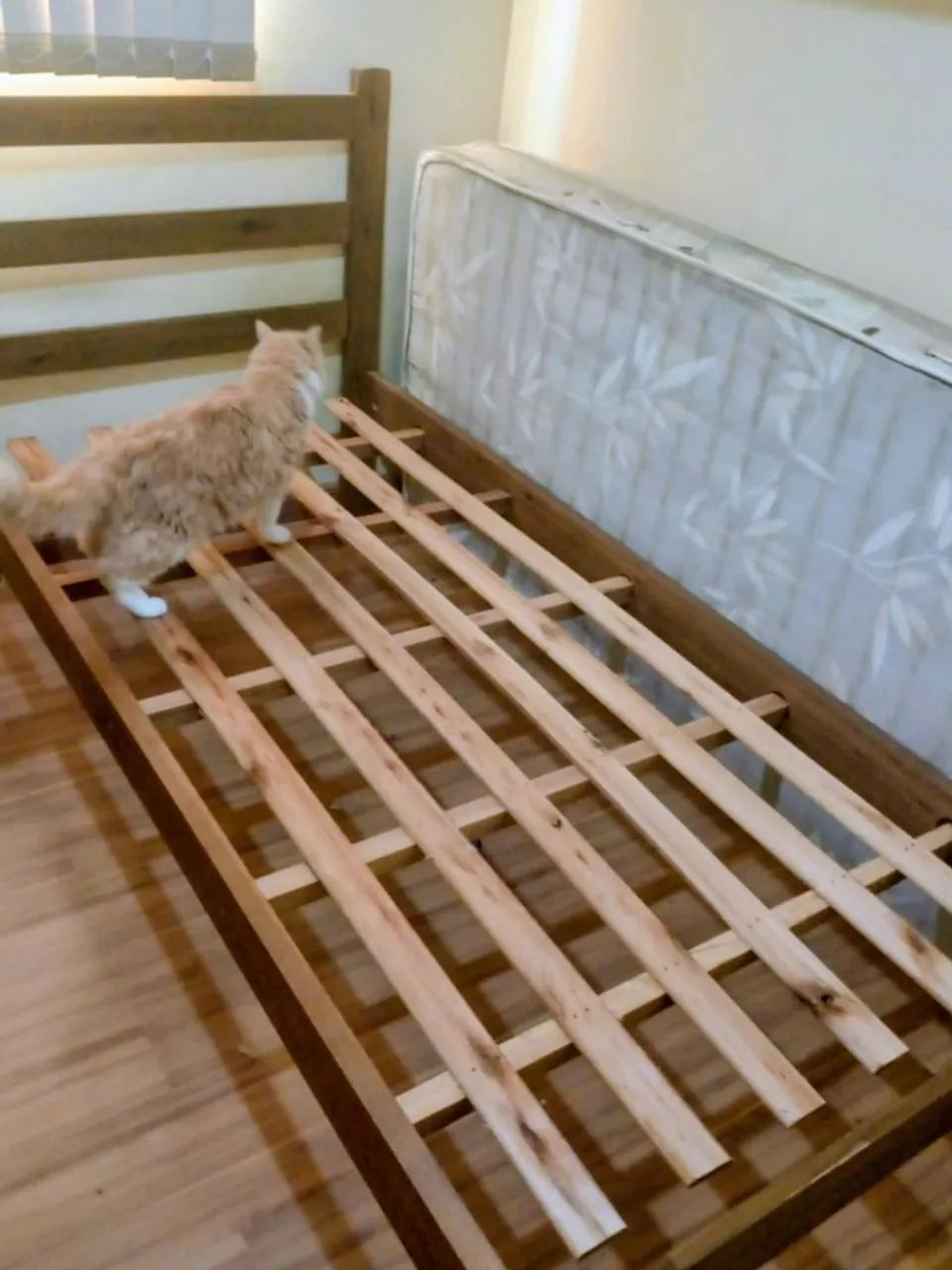 Cama de solteiro cerejeira com colchão de molas - Foto 3