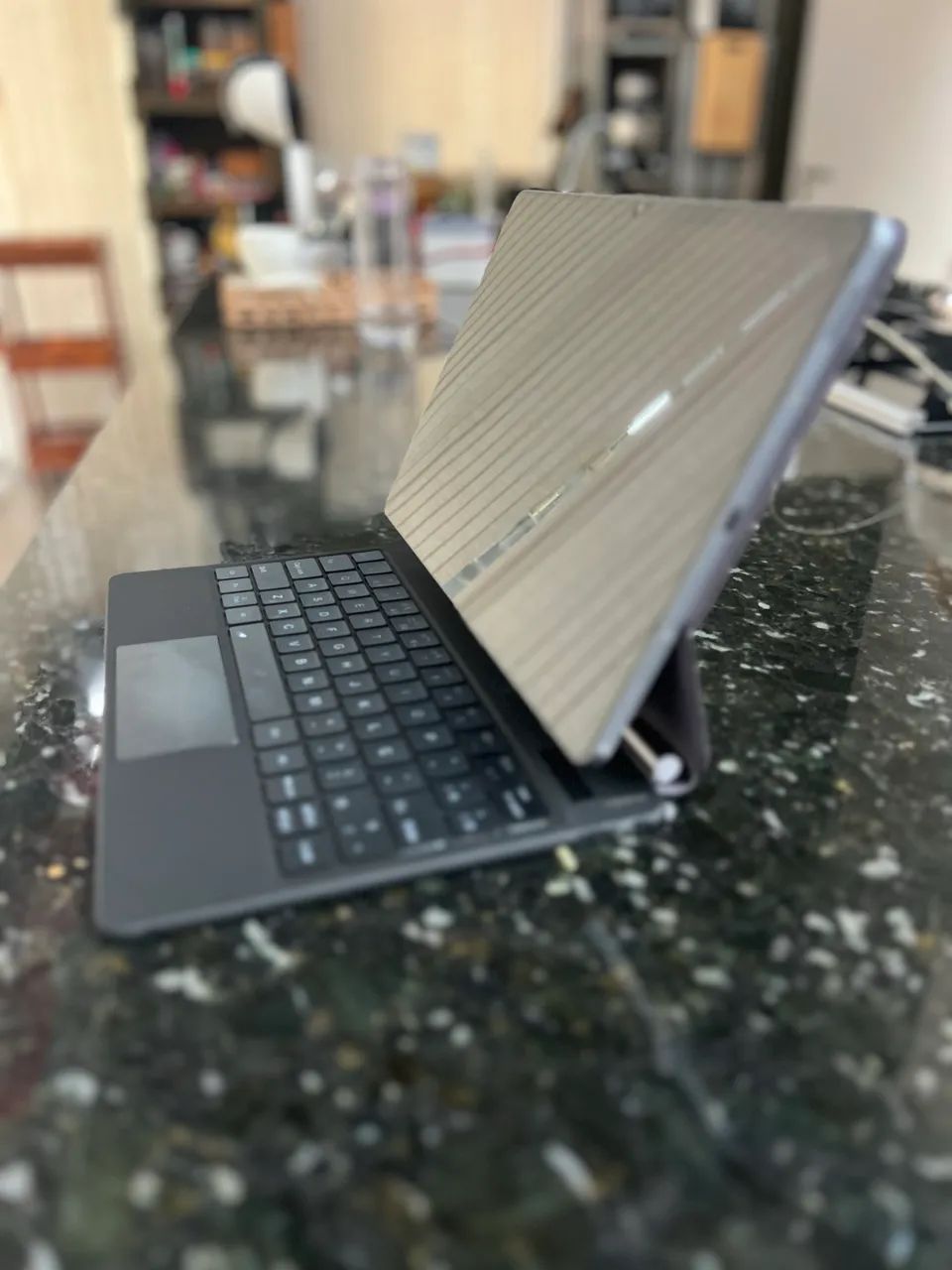 Tablet Samsung S9FE + 12.4pol com capa teclado Bettdow muito pouco uso