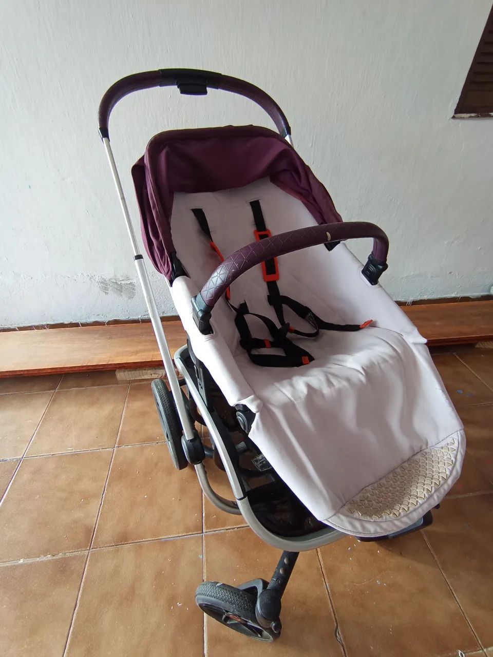 carrinho de bebê quinny roxo - Foto 4
